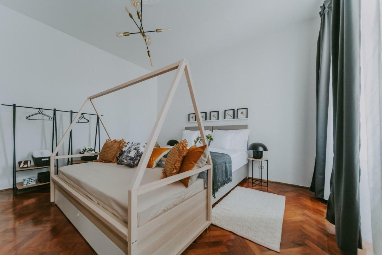 Alloro Boutique Apartment Pula Eksteriør billede